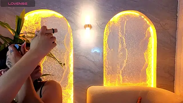 Snapshot of ashelyy_tp chatting on March 3, 2026, 7:42 pm ashelyy tp online show from March 3, 2026, 7:42 pm