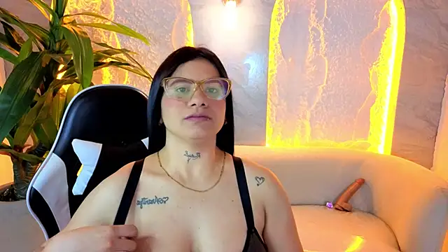 Snapshot of ashelyy_tp chatting on March 4, 2026, 1:06 pm ashelyy tp online show from March 4, 2026, 1:06 pm