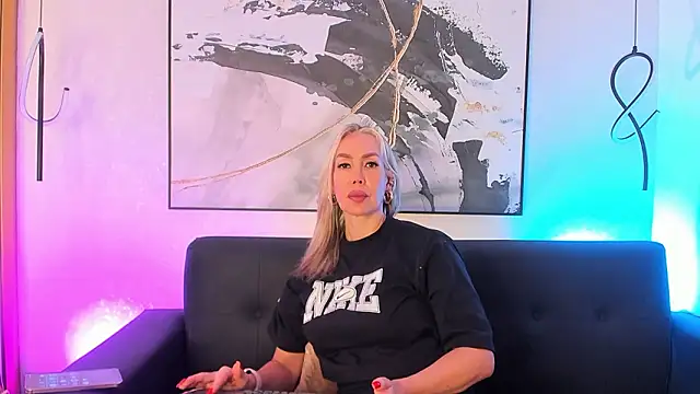 Snapshot of SophiMarin chatting on March 12, 2026, 12:33 pm SophiMarin online show from March 12, 2026, 12:33 pm