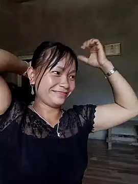 mami-rubi online show from May 13, 2026, 5:49 am