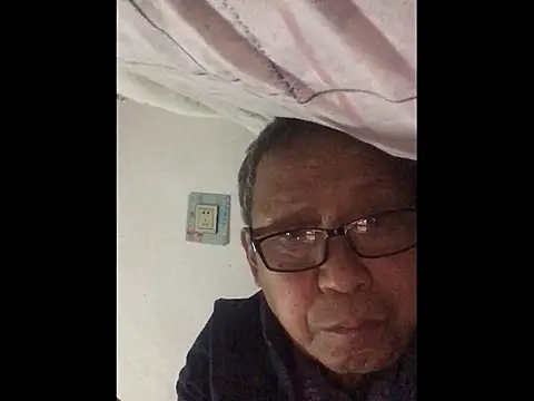 yaocaobi8 online show from April 1, 2026, 1:52 pm