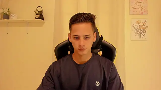 sexy andres01 online show from May 26, 2026, 2:02 pm