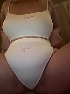 Snapshot of Alexabluex chatting on February 26, 2026, 8:08 pm Alexabluex online show from February 26, 2026, 8:08 pm