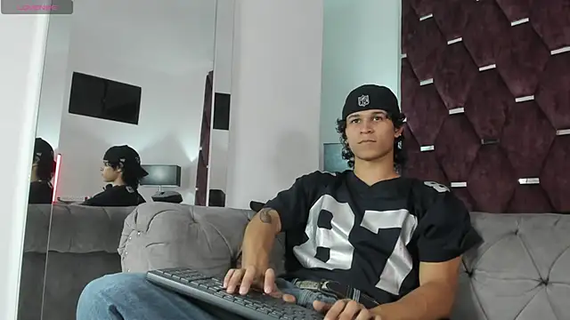 Snapshot of TonyBenedetti chatting on March 14, 2026, 8:14 pm TonyBenedetti online show from March 14, 2026, 8:14 pm