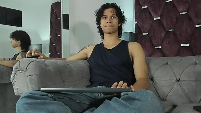 Snapshot of TonyBenedetti chatting on March 27, 2026, 8:19 pm TonyBenedetti online show from March 27, 2026, 8:19 pm