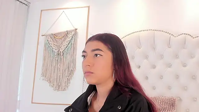 Sara funy online show from April 8, 2026, 11:32 am