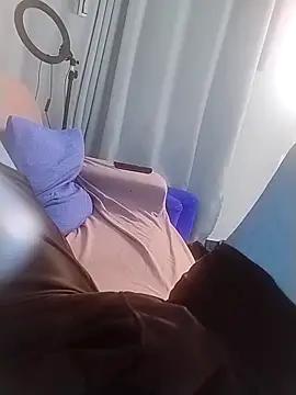 Snapshot of casal_spzl chatting on March 8, 2026, 1:37 pm casal spzl online show from March 8, 2026, 1:37 pm