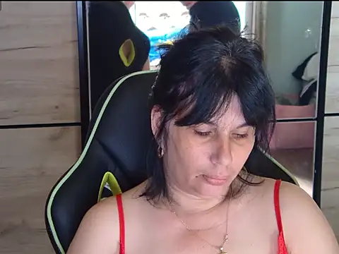 tess1980 online show from June 1, 2026, 7:21 am