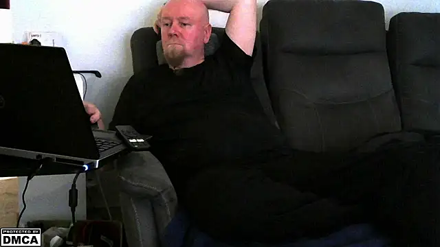 Snapshot of TeaserDom chatting on March 6, 2026, 7:32 pm TeaserDom online show from March 6, 2026, 7:32 pm