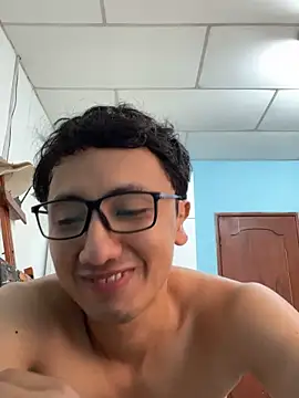 Snapshot of Gonzalogz chatting on April 24, 2026, 7:27 pm Gonzalogz online show from April 24, 2026, 7:27 pm