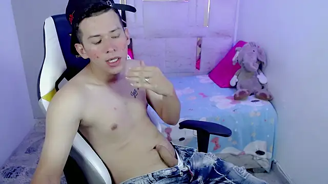 Snapshot of Stevan_andrez_ chatting on March 10, 2026, 12:54 pm Stevan andrez online show from March 10, 2026, 12:54 pm