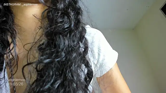 Sophiemoo  online show from March 20, 2026, 12:21 pm