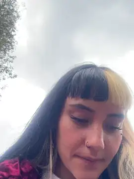 Snapshot of Sara_92 chatting on March 12, 2026, 5:08 pm Sara 92 online show from March 12, 2026, 5:08 pm