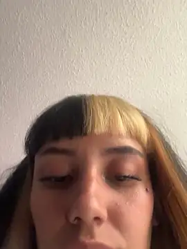 Snapshot of Sara_92 chatting on March 24, 2026, 9:42 pm Sara 92 online show from March 24, 2026, 9:42 pm