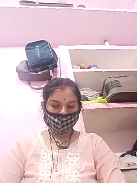 Snapshot of Hot_bri2 chatting on April 7, 2026, 4:18 pm Hot bri2 online show from April 7, 2026, 4:18 pm