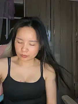 Ivy Trix2 online show from March 31, 2026, 2:06 pm