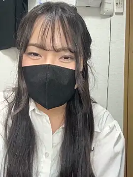 Snapshot of Riria_0012 chatting on March 6, 2026, 11:06 am Riria 0012 online show from March 6, 2026, 11:06 am