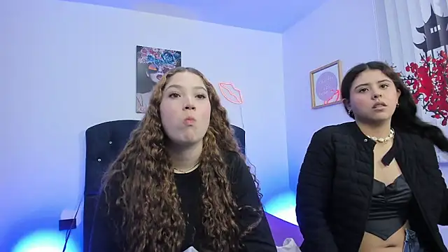 Snapshot of valeria_and_zoe chatting on March 17, 2026, 2:42 pm valeria and zoe online show from March 17, 2026, 2:42 pm