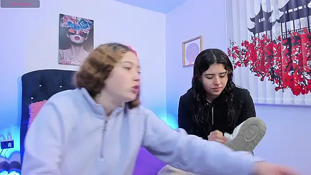 Snapshot of valeria_and_zoe chatting on March 30, 2026, 1:45 pm valeria and zoe online show from March 30, 2026, 1:45 pm