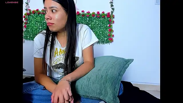 Snapshot of Ivanna_Lux chatting on March 6, 2026, 3:25 am Ivanna Lux online show from March 6, 2026, 3:25 am