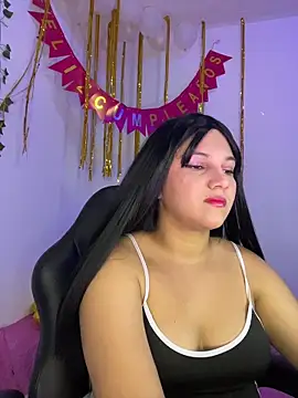 Snapshot of aurora_bela chatting on April 2, 2026, 4:32 am aurora bela online show from April 2, 2026, 4:32 am