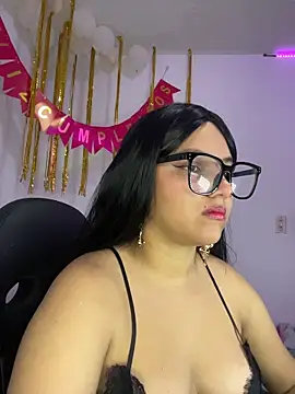 Snapshot of aurora_bela chatting on April 4, 2026, 12:20 am aurora bela online show from April 4, 2026, 12:20 am