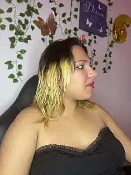 Snapshot of aurora_bela chatting on April 10, 2026, 2:50 am aurora bela online show from April 10, 2026, 2:50 am