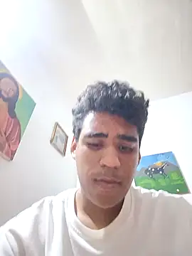 luis230436 online show from March 31, 2026, 4:35 am