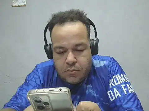 UrsoBissexualPauGrosso online show from March 21, 2026, 12:15 am