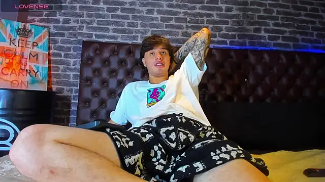 Snapshot of EXCLUSIVE8 chatting on March 1, 2026, 4:03 am EXCLUSIVE8 online show from March 1, 2026, 4:03 am