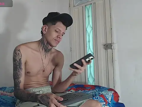 Snapshot of gabriel_reyes21 chatting on July 16, 2026, 10:16 pm gabriel reyes21 online show from July 16, 2026, 10:16 pm