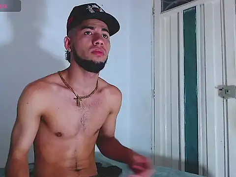 Snapshot of gabriel_reyes21 chatting on August 9, 2026, 2:57 am gabriel reyes21 online show from August 9, 2026, 2:57 am