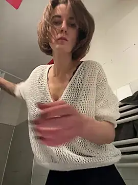 Kamorana online show from April 11, 2026, 10:08 am