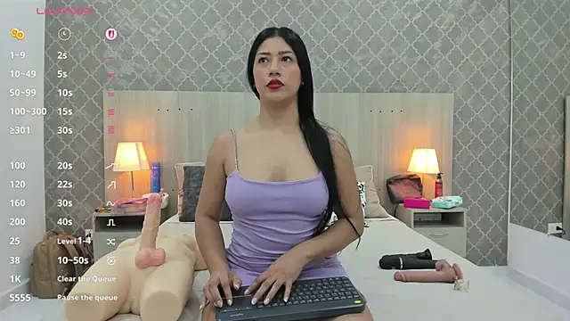 martina ayala online show from June 20, 2026, 11:13 am