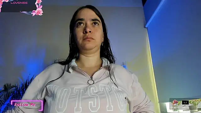  VALERIAGOMEZ online show from April 1, 2026, 12:39 pm