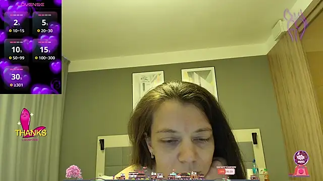 Snapshot of Yana-XX chatting on April 1, 2026, 2:36 pm Yana-XX online show from April 1, 2026, 2:36 pm