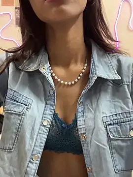 Snapshot of Zoiii__ chatting on April 3, 2026, 2:48 pm Zoiii online show from April 3, 2026, 2:48 pm