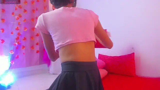 Snapshot of Madeline_21 chatting on March 14, 2026, 5:24 am Madeline 21 online show from March 14, 2026, 5:24 am