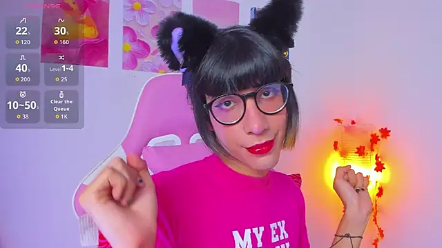 Snapshot of Madeline_21 chatting on March 25, 2026, 5:35 am Madeline 21 online show from March 25, 2026, 5:35 am