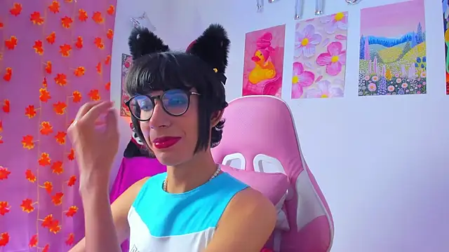 Snapshot of Madeline_21 chatting on March 26, 2026, 5:13 am Madeline 21 online show from March 26, 2026, 5:13 am