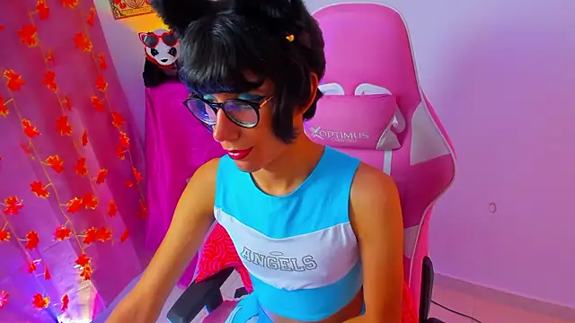 Snapshot of Madeline_21 chatting on March 27, 2026, 8:26 am Madeline 21 online show from March 27, 2026, 8:26 am