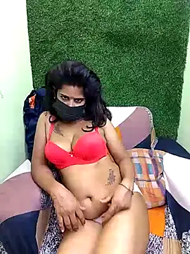 Snapshot of Tinaa_baby chatting on March 13, 2026, 12:39 am Tinaa baby online show from March 13, 2026, 12:39 am