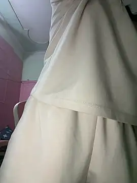 Leeeeiu online show from June 21, 2026, 3:14 pm