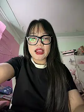 Leeeeiu online show from June 24, 2026, 3:11 pm