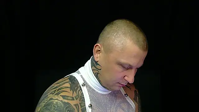 Snapshot of devilWithTats chatting on March 11, 2026, 8:31 am devilWithTats online show from March 11, 2026, 8:31 am