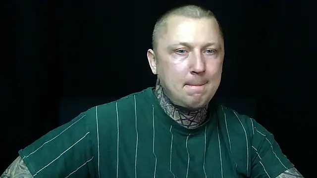 Snapshot of devilWithTats chatting on March 17, 2026, 10:40 am devilWithTats online show from March 17, 2026, 10:40 am