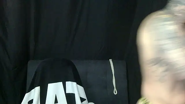 Snapshot of devilWithTats chatting on March 27, 2026, 11:21 am devilWithTats online show from March 27, 2026, 11:21 am
