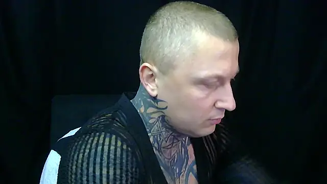 Snapshot of devilWithTats chatting on April 5, 2026, 10:45 am devilWithTats online show from April 5, 2026, 10:45 am