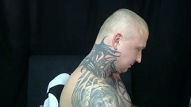 Snapshot of devilWithTats chatting on April 16, 2026, 12:06 pm devilWithTats online show from April 16, 2026, 12:06 pm