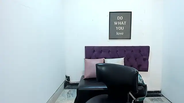 TomBoy Natali online show from March 25, 2026, 6:47 pm